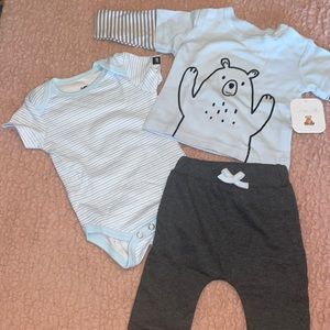 Baby Boy Bundle. Size 0-3 months